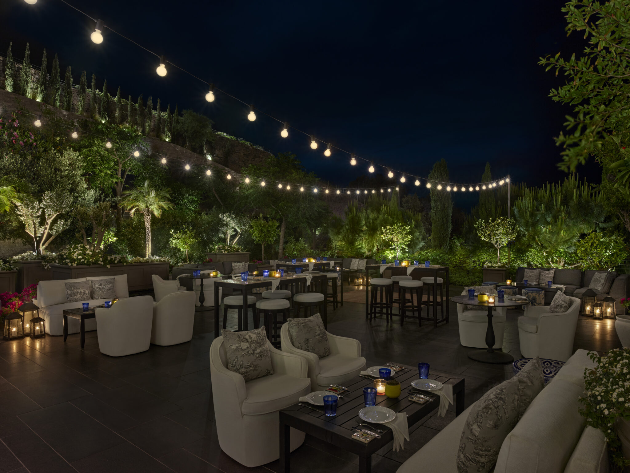 BRAVA-By-Stefano-Ciotti-Bar-Area