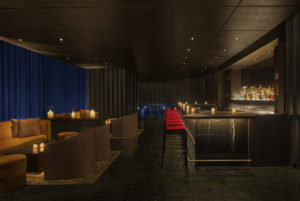 薄明かりのバー＆ラウンジ