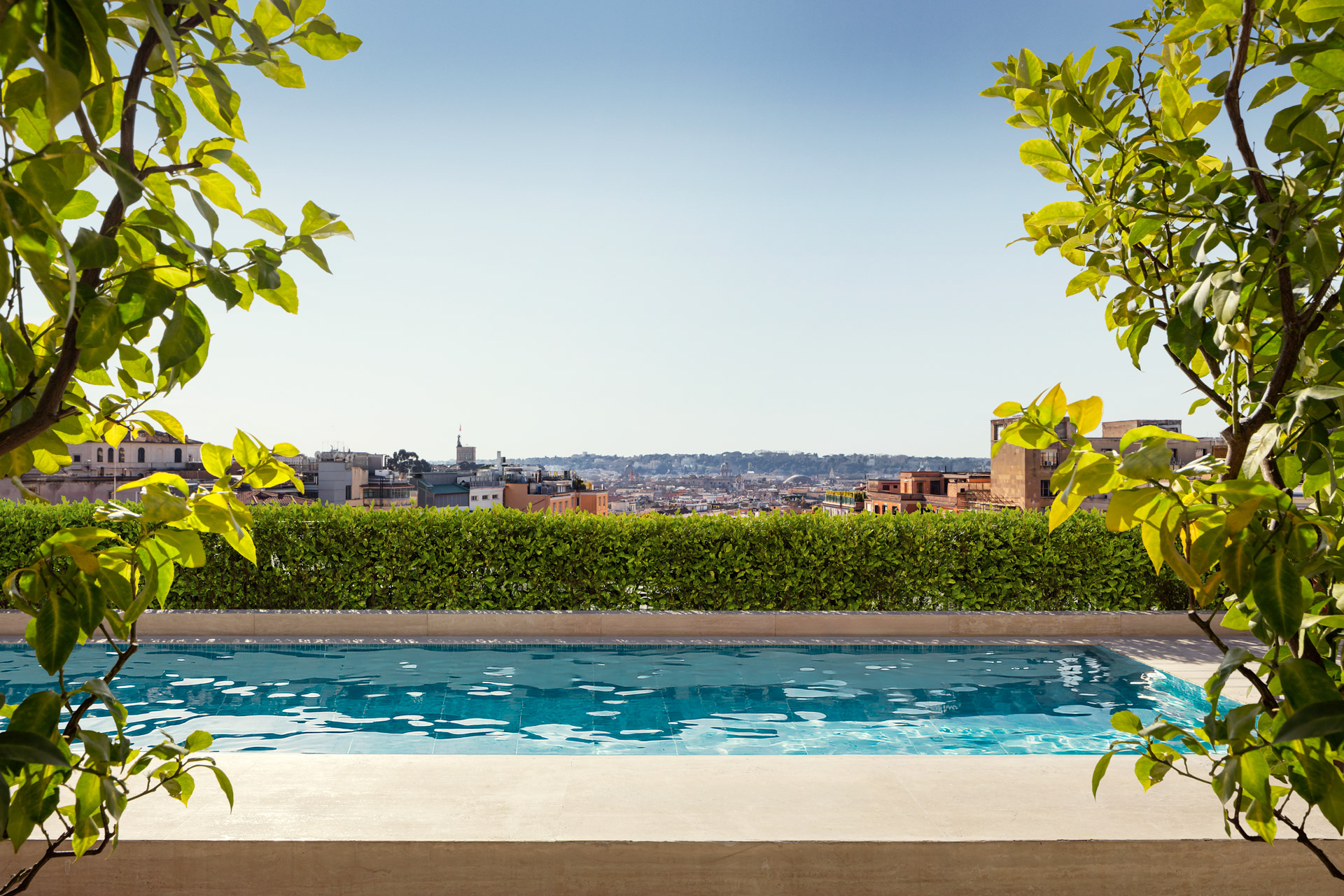 ED_ROMEB_Pool_Day_01