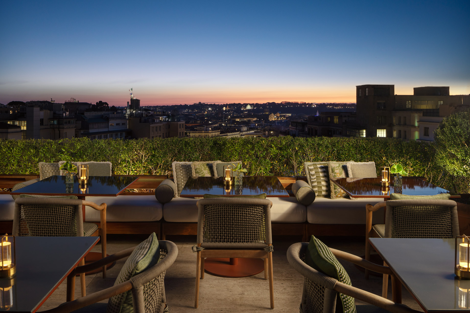 ED_ROMEB_Terrace_Night_01