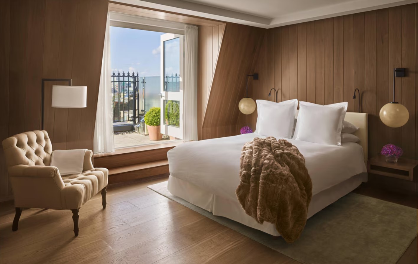 Premier Terrace Room
